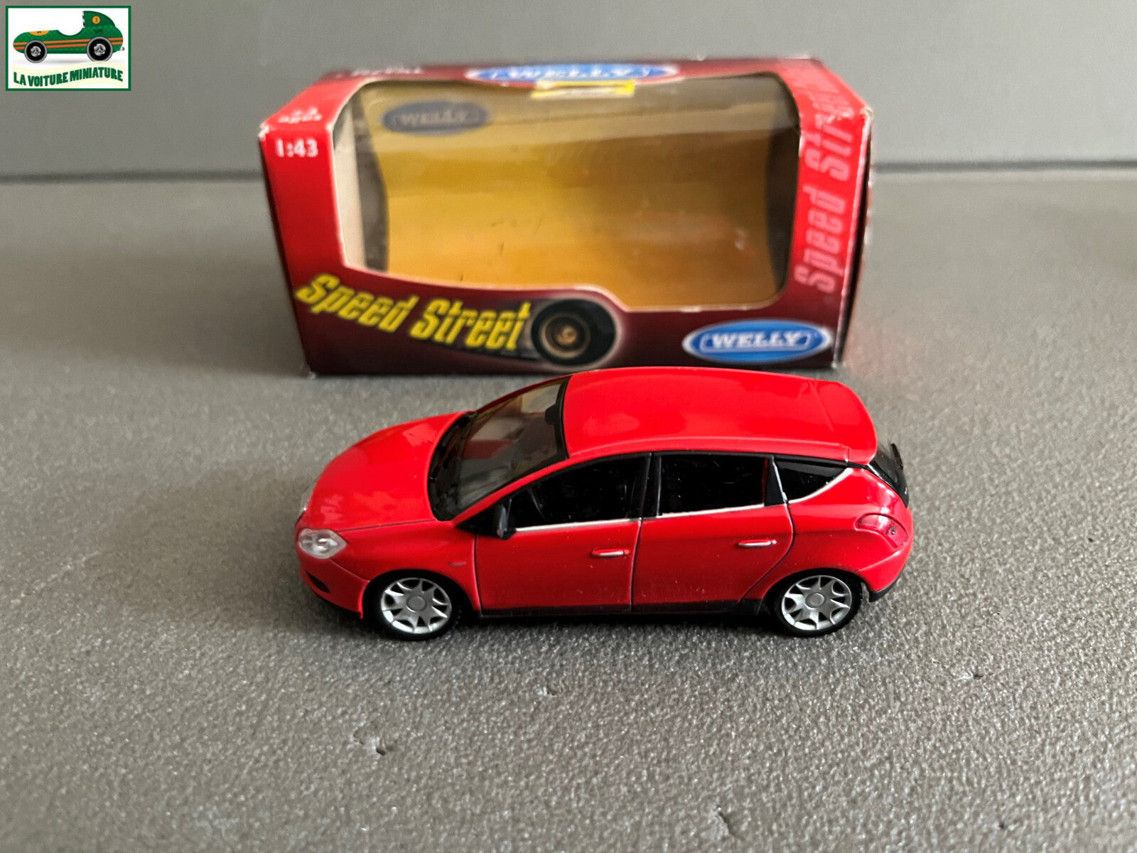 Voiture Miniature Lancia Delta Welly au 1/43