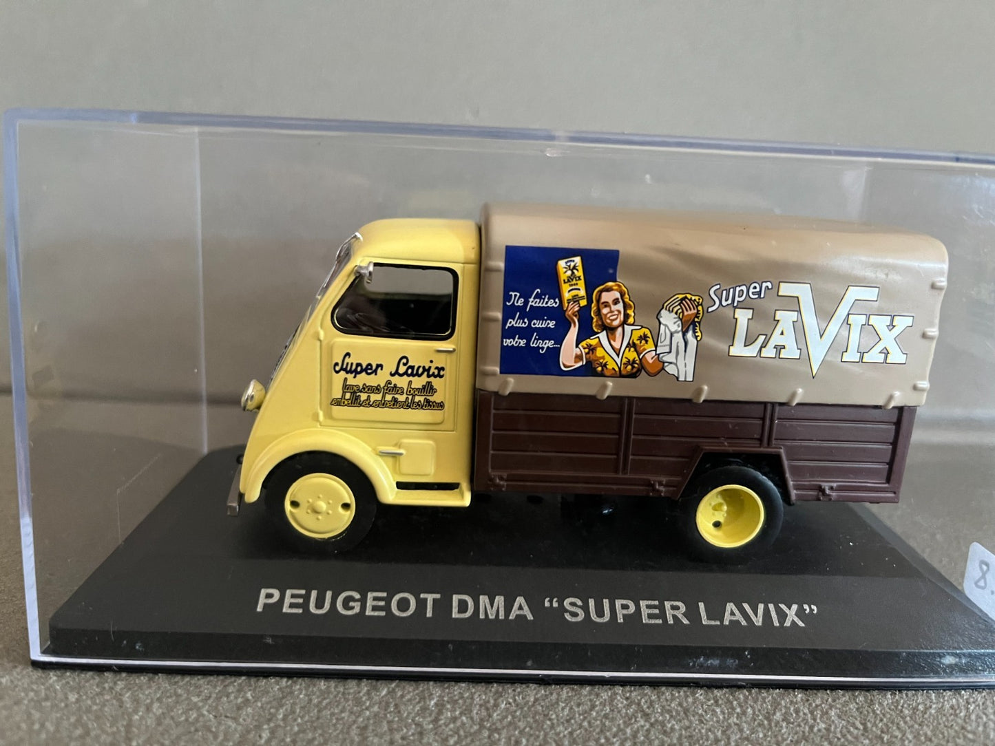 Voiture Miniature Camion Publicitaire Peugeot DMA Super Lavix au 1/43