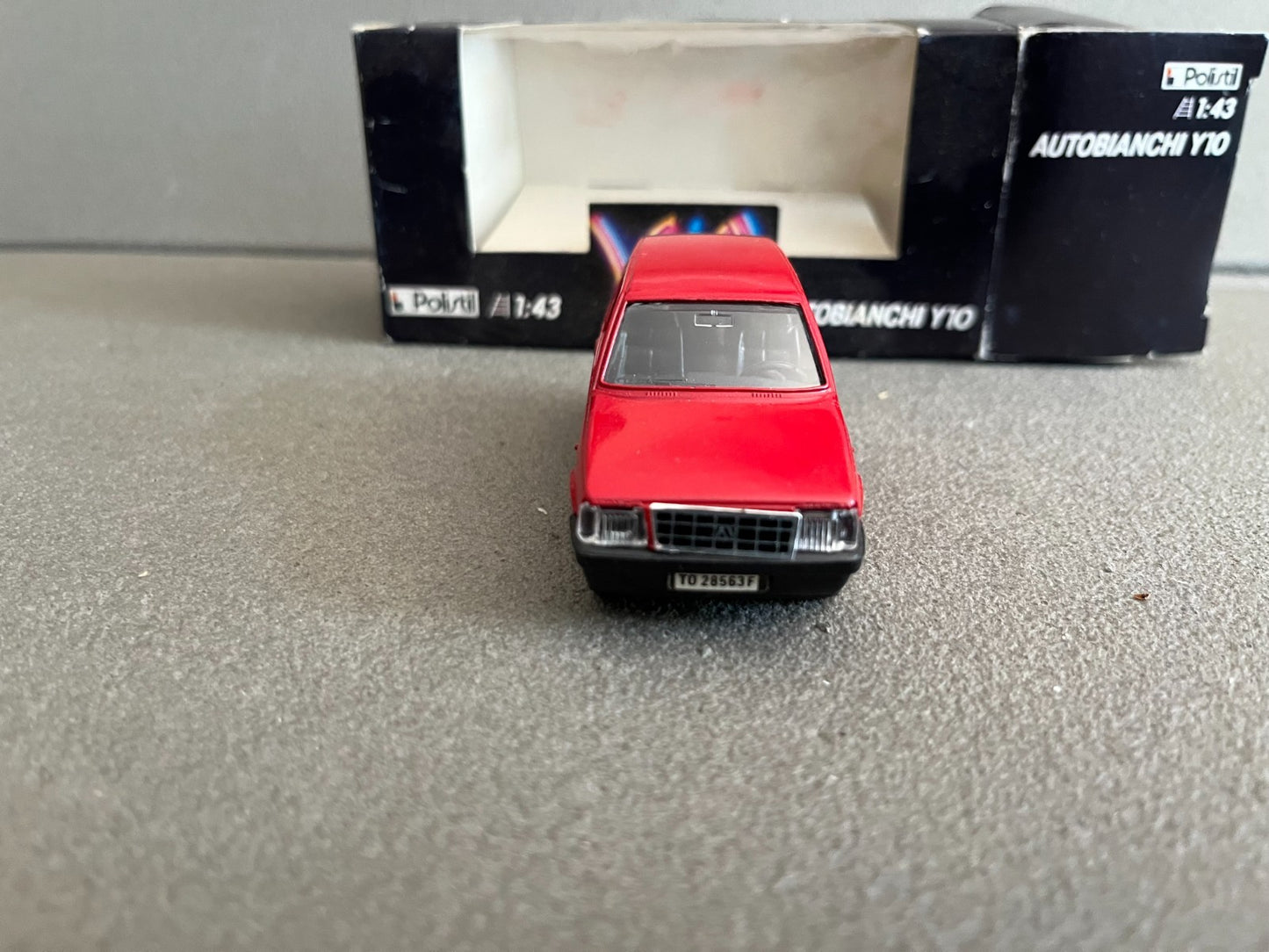 Ancienne Voiture miniature Autobianchi Y10 Polistil Italy au 1/43