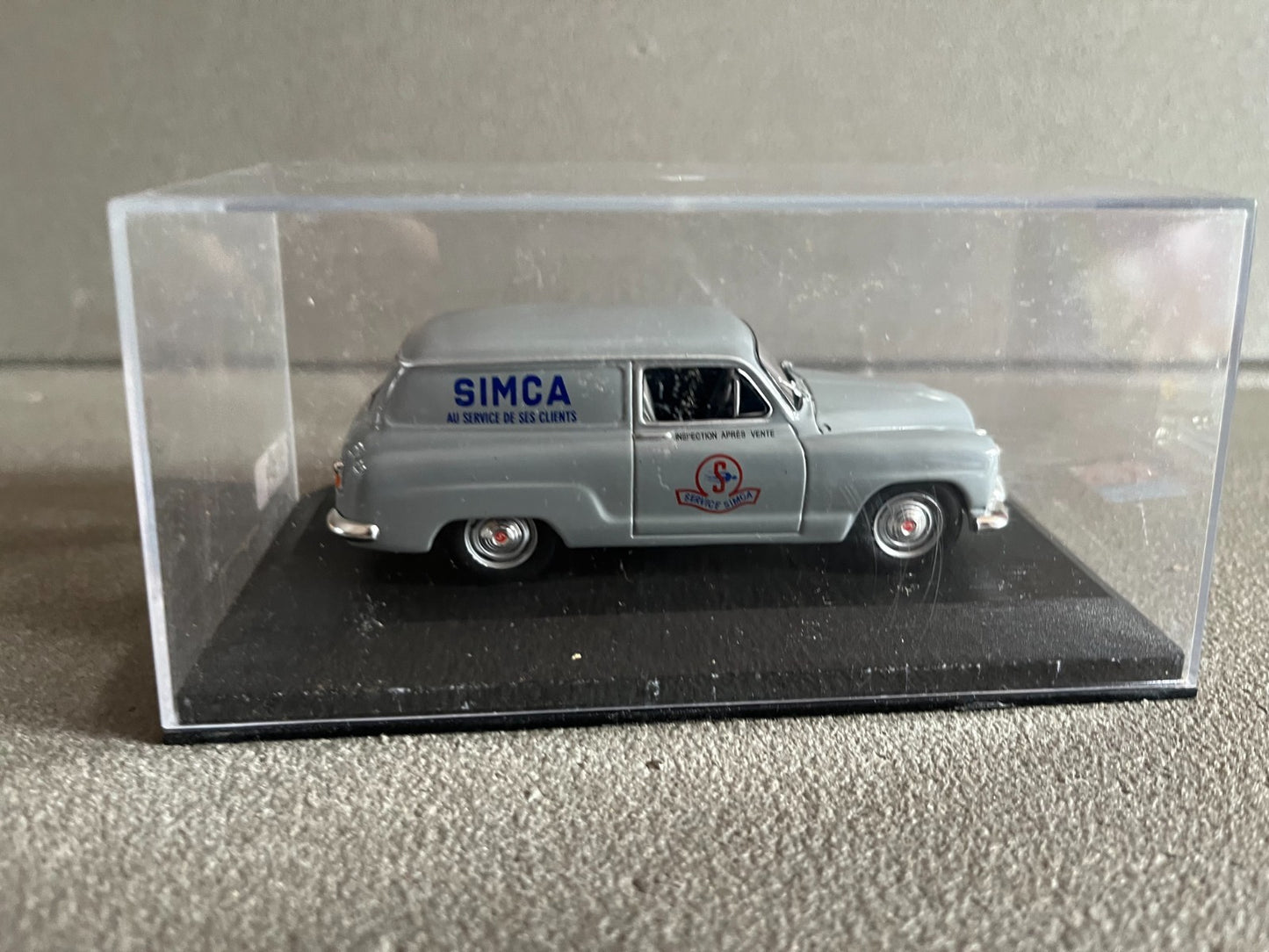 Voiture miniature Simca Aronde Messagère Service 1954 Altaya au 1/43