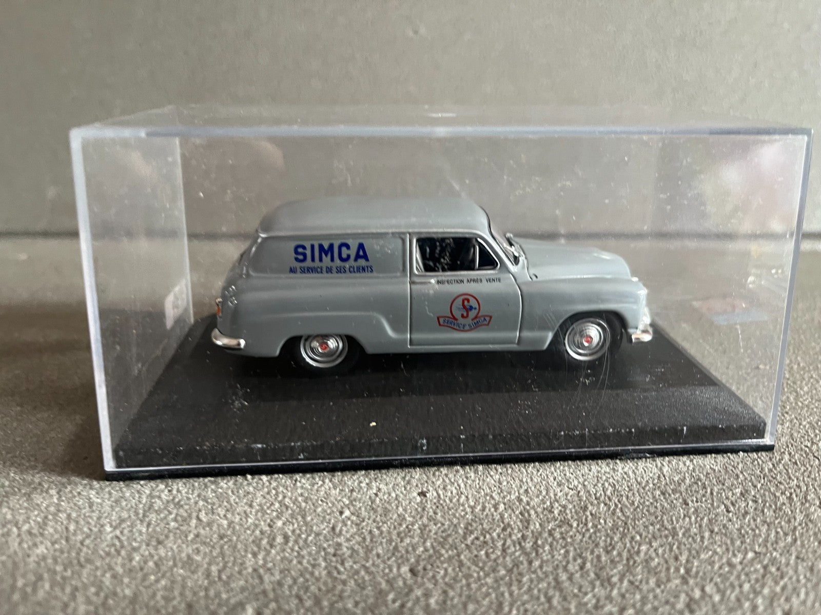 Voiture miniature Simca Aronde Messagère Service 1954 Altaya au 1/43