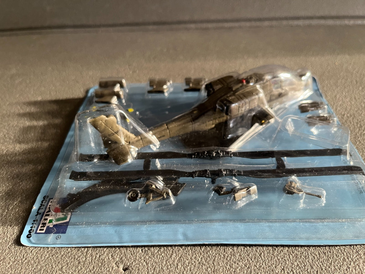 Avion miniature Militaire Hélicoptère Apache Fabbri Italeri 1/100