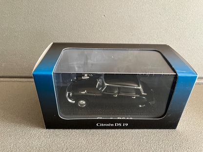 Voiture Miniature Citroen DS 19 Attentat Petit Clamart De Gaulle 1962 au 1/43