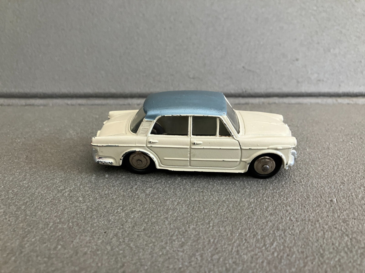 Ancienne Voiture Miniature Fiat 1200 Grande Vue France Meccano Dinky Toys 1/43