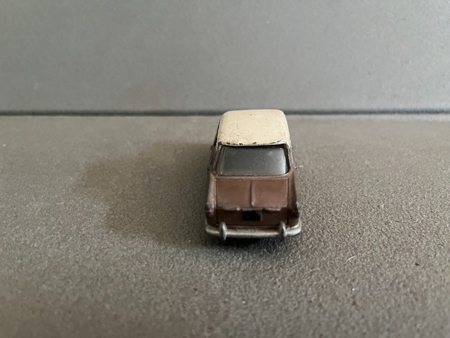 Ancienne Miniature Voiture Fiat 1200 Grande Vue Dinky Toys Meccano France Epave