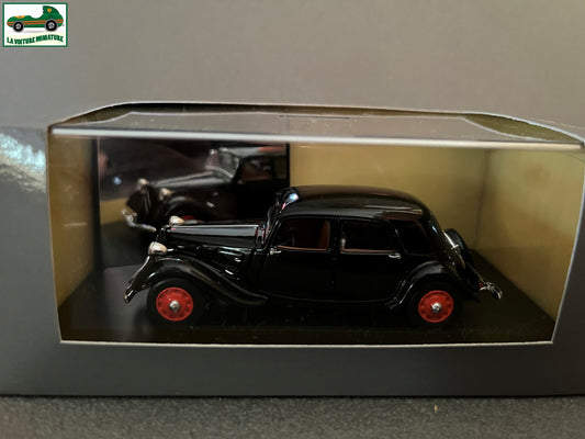 Voiture Miniature Citroen Traction 11B Berline 1939 Atlas Courtage 1/43