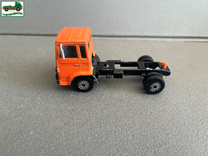 Ancienne Voiture Miniature Camion Volvo Maxi Jet Norev France Epave 1/43