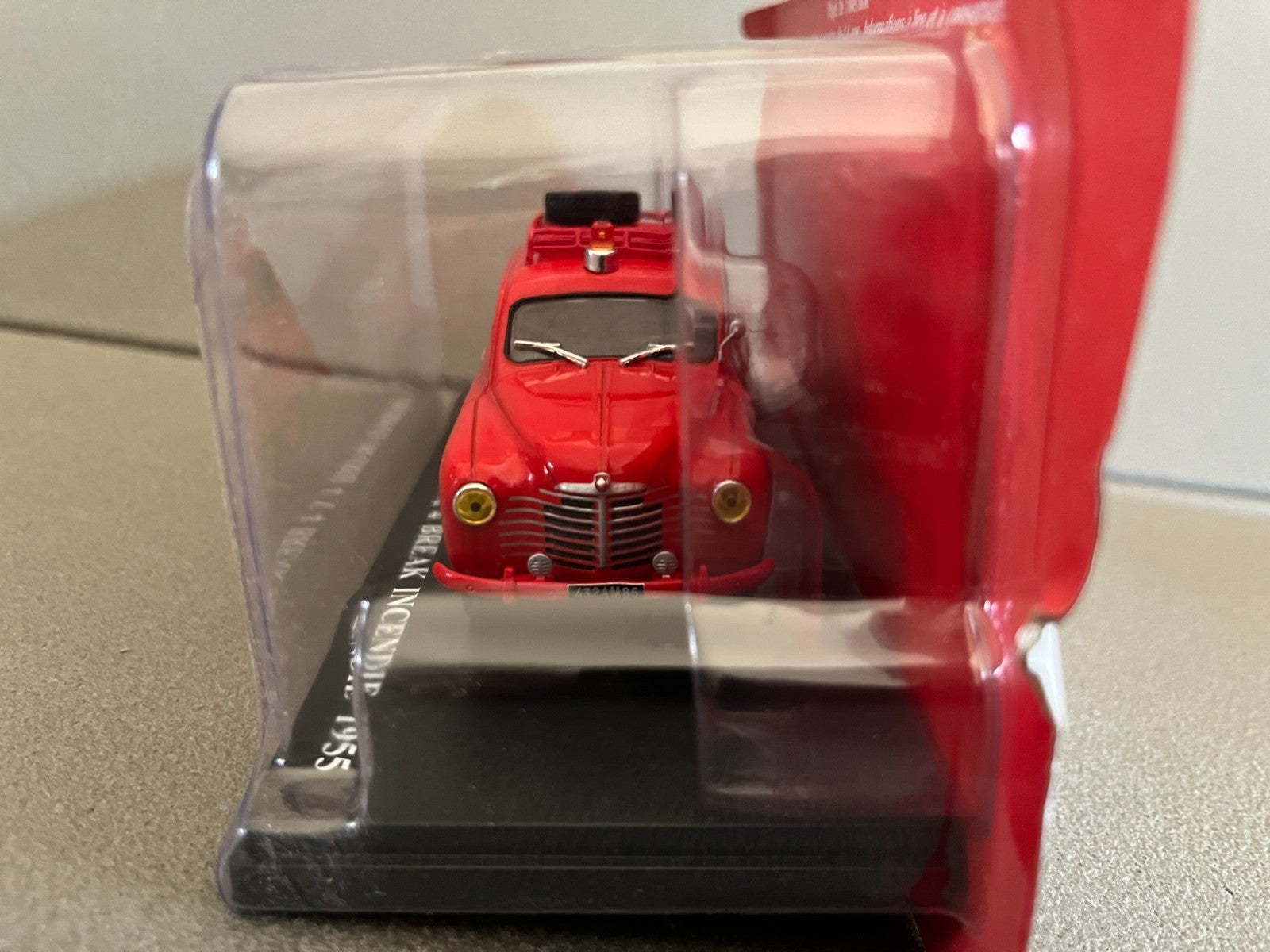 Voiture Miniature Renault Colorale Prairie 4x4 Break Incendie Hachette 1/43