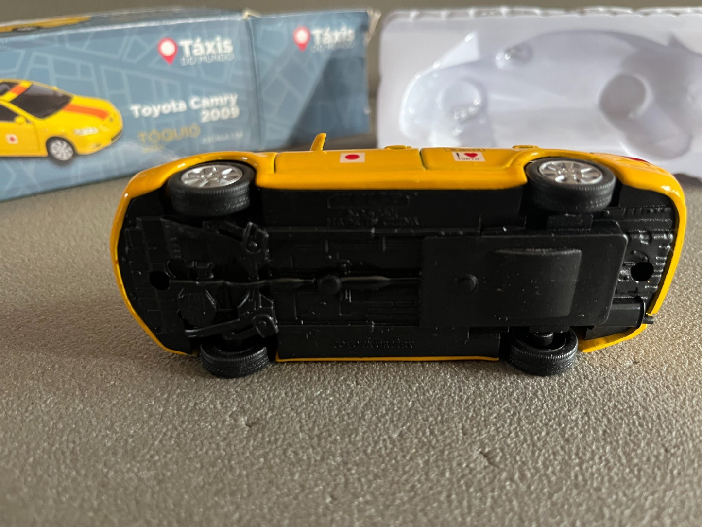 Voiture Miniature Toyota Camry 2009 Tokyo Taxi du Monde Welly au 1/38
