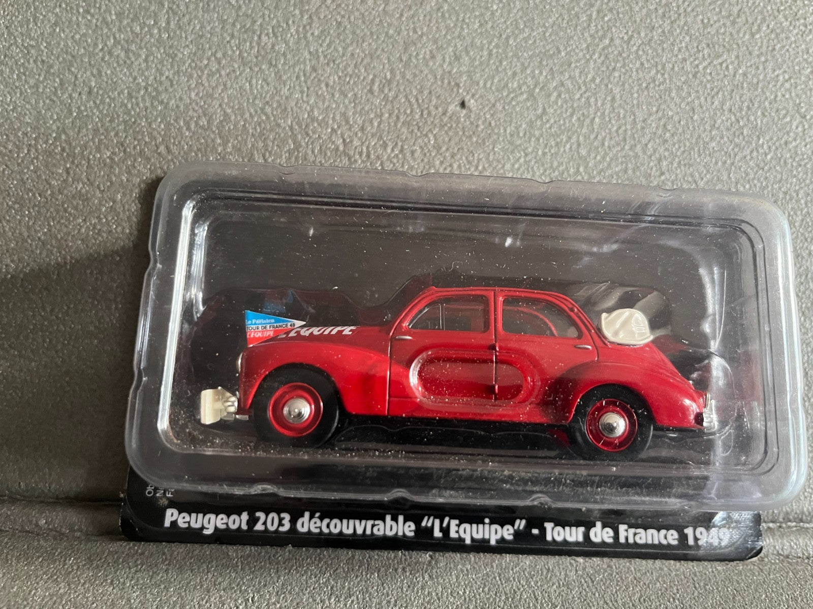 Voiture Miniature Peugeot 203 Découvrable L'Equipe 1949 Tour Vélo Norev 1/43