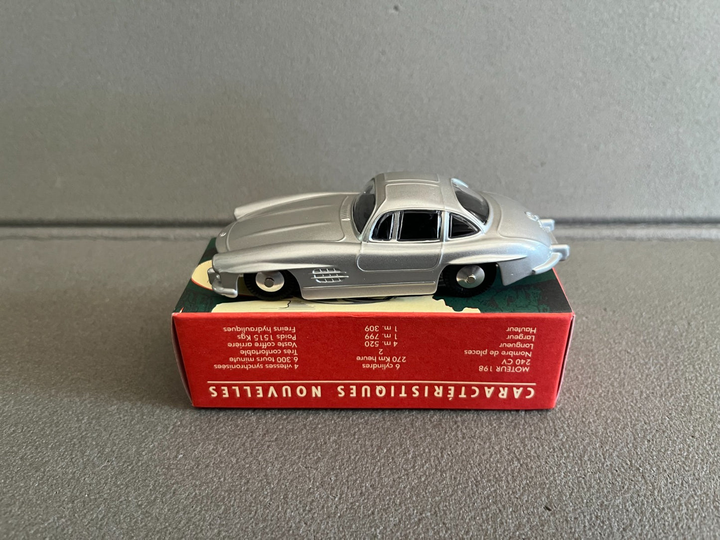 Voiture Miniature Quiralu Mercedes Benz 300 SL au 1/43