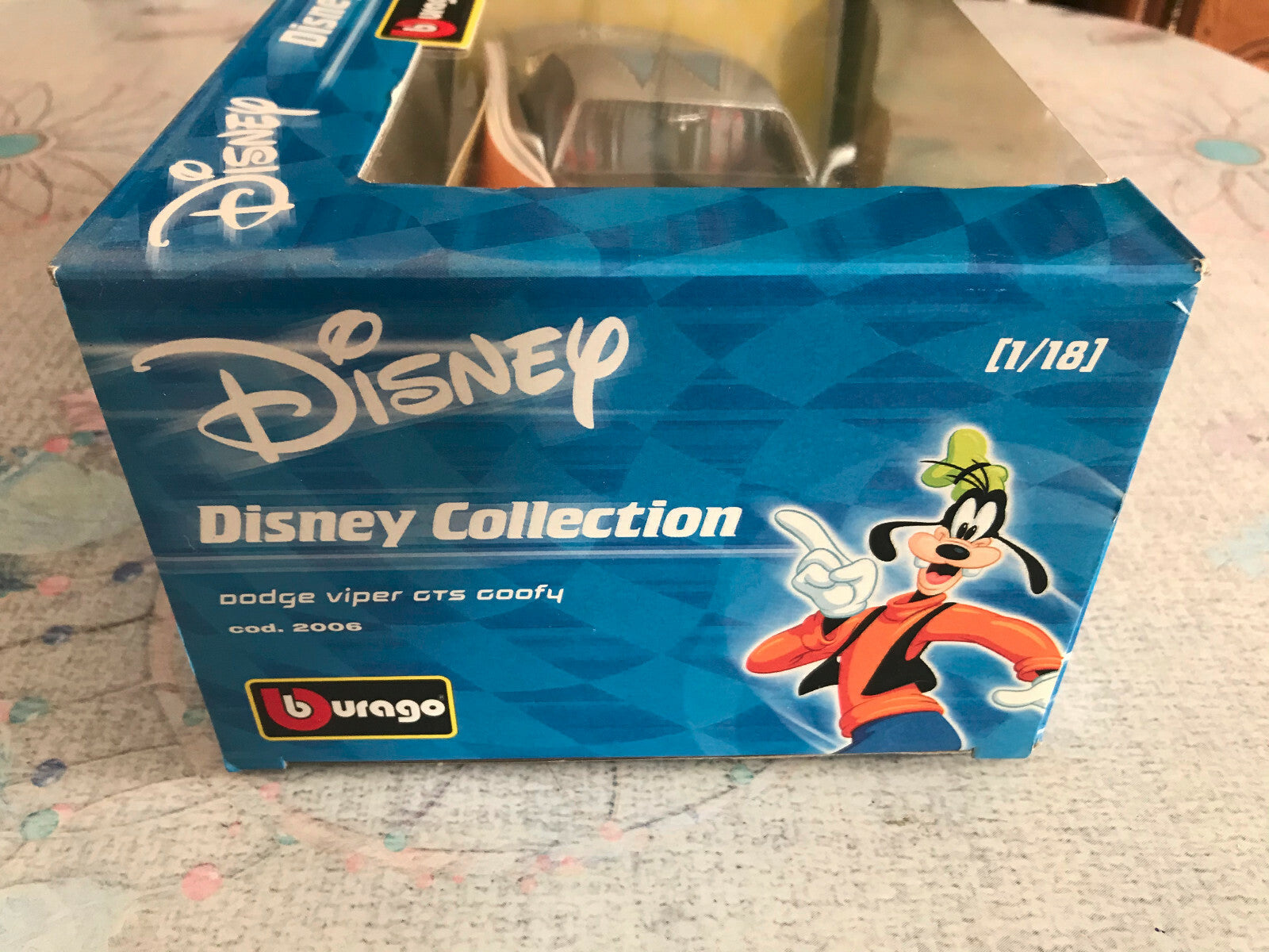 Voiture miniature Disney Dodge Viper GTS Goofy Dingo Burago 2006 au 1/18