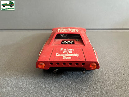 Ancienne Voiture Miniature Lancia Stratos Martoys au 1/24 Epave