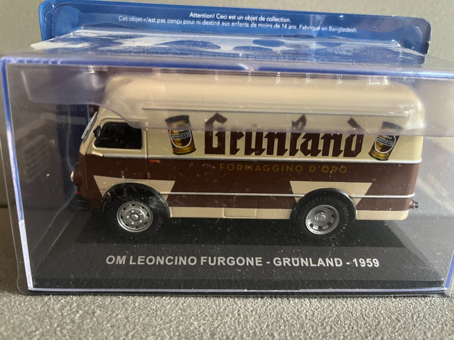 Voiture Miniature OM Leoncino Furgone Grunland 1959 au 1/43