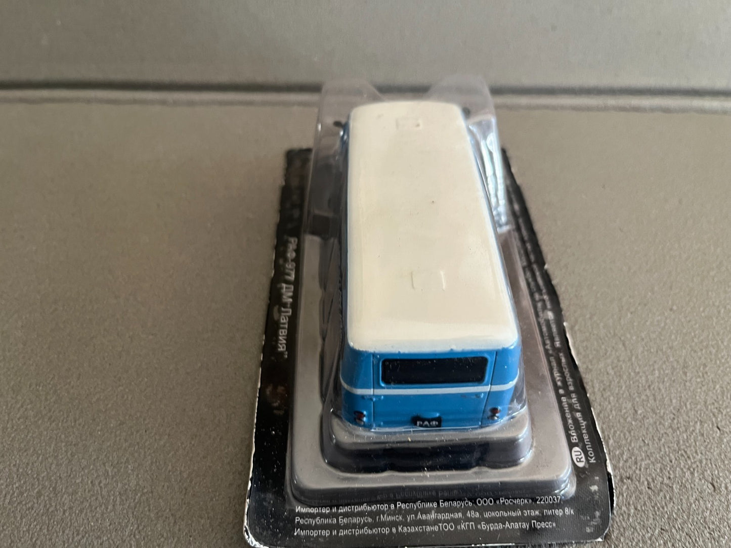 Voiture Miniature Camion Raf 977 Taxi Ixo DeAgostini URSS Pays Est Russie 1/43