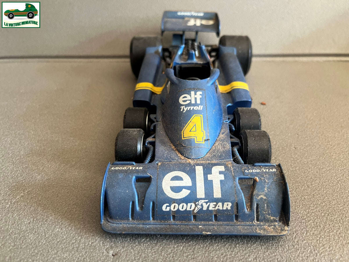 Ancienne Voiture Miniature Tyrrell P34/2 Depailler F1 Polistil Italy au 1/16