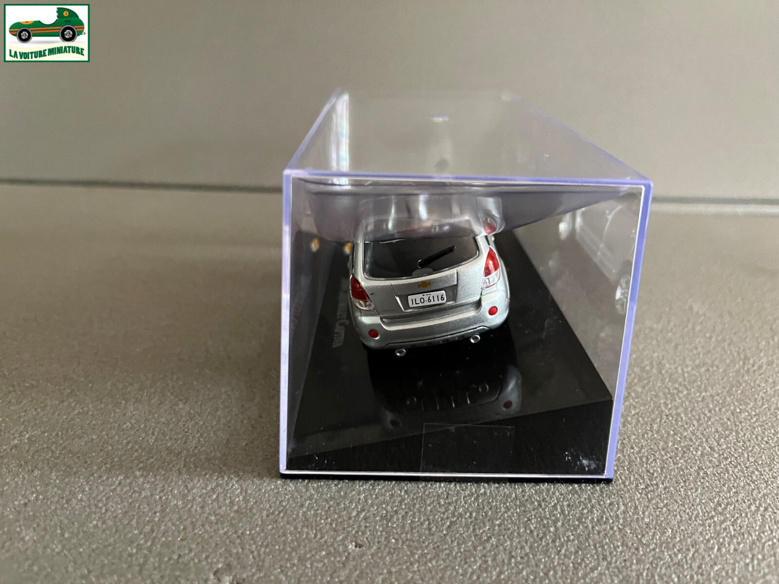 Voiture miniature Américaine Chevrolet Captiva 2008 au 1/43