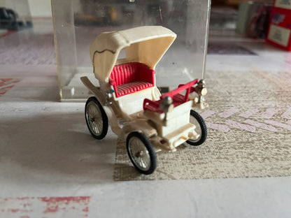 Voiture miniature Plastique 3 Peugeot Victoria 1899 Minialuxe 1/43