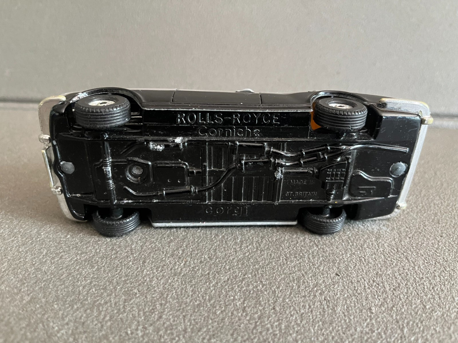 Jouet Ancien Voiture Miniature Rolls Royce Corniche Corgi Gt Britain 1/36