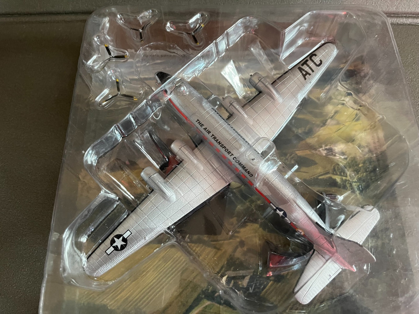 Avion miniature Militaire Bombardier Douglas C-54 Skymaster Altaya 1/72