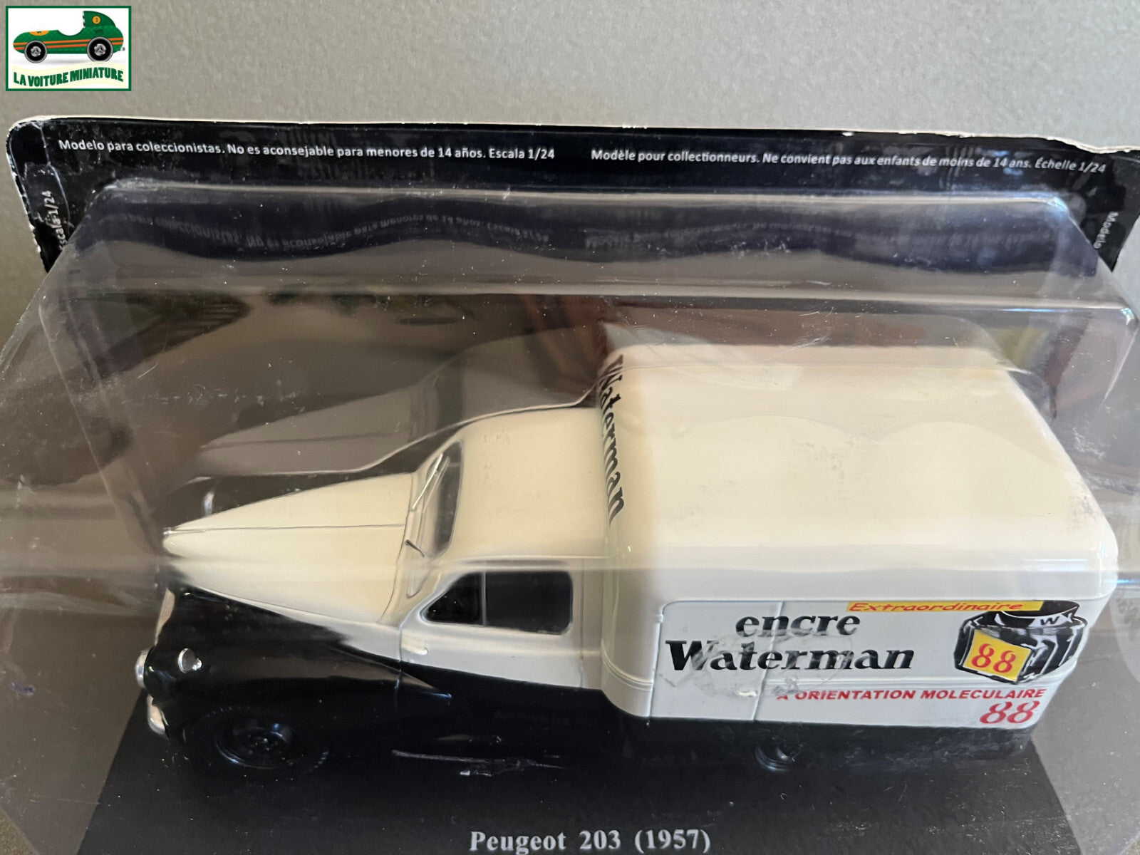 Voiture miniature Peugeot 203 1957 Encre Waterman Test Hachette 1/24