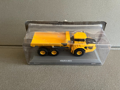Miniature Véhicule de chantier Volvo A 40 D Camion Tombereau Hachette 1/72