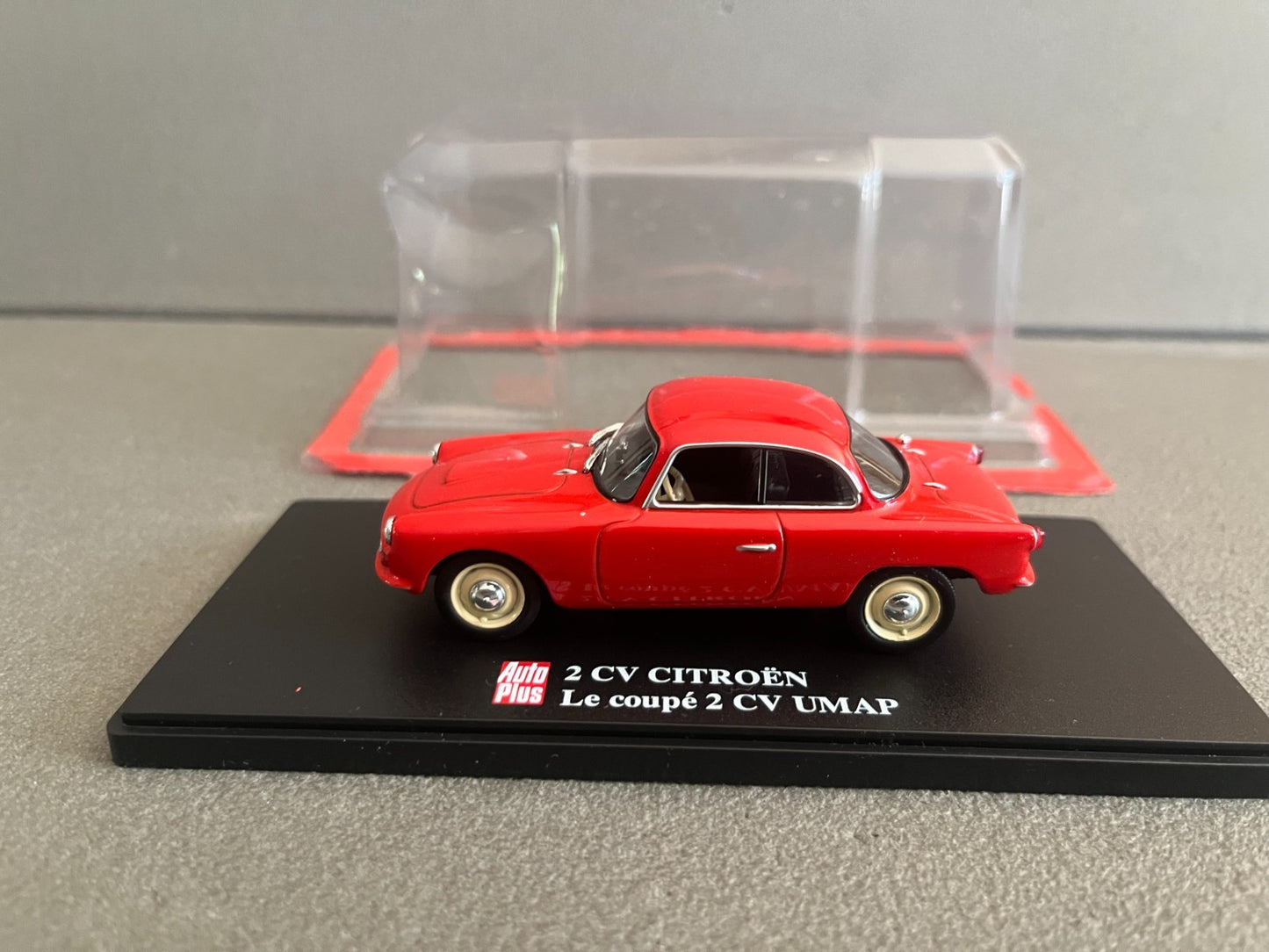 Voiture miniature Citroen 2cv 2 cv coupé UMAP Auto Plus Hachette 1/43