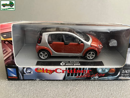 Voiture miniature Smart Forfour NewRay au 1/43