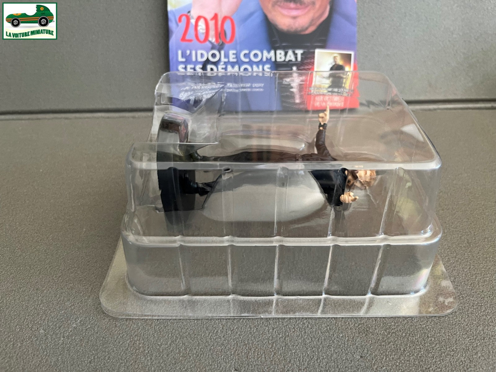 Figurine de Collection Johnny Hallyday + Livret N°15