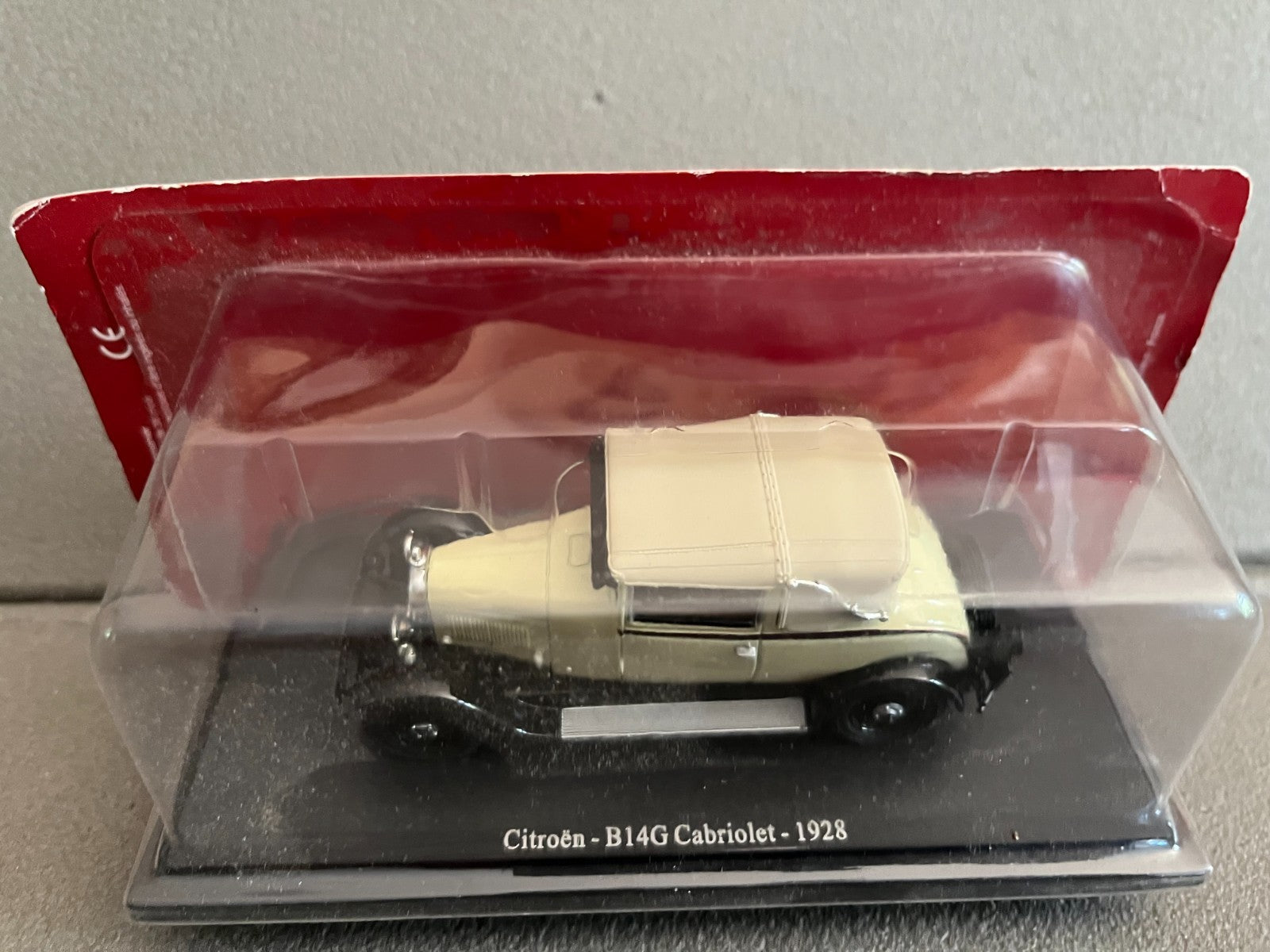 Voiture miniature Citroen B14G Cabriolet 1928 1/43