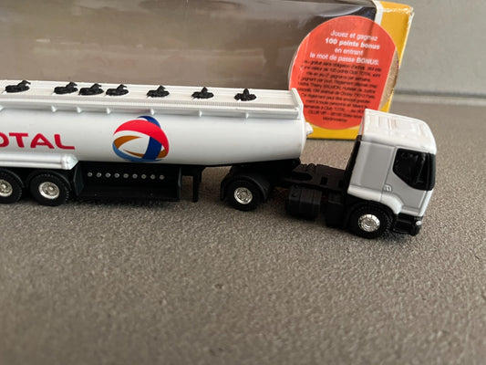 Voiture miniature Camion Semi Remorque Citerne Renault Premium Total Norev 1/87