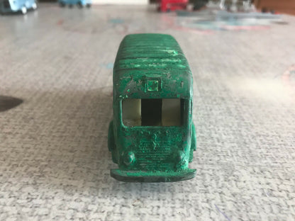 Ancienne Voiture Miniature Camion Renault 1000 Kgs CIJ France Epave