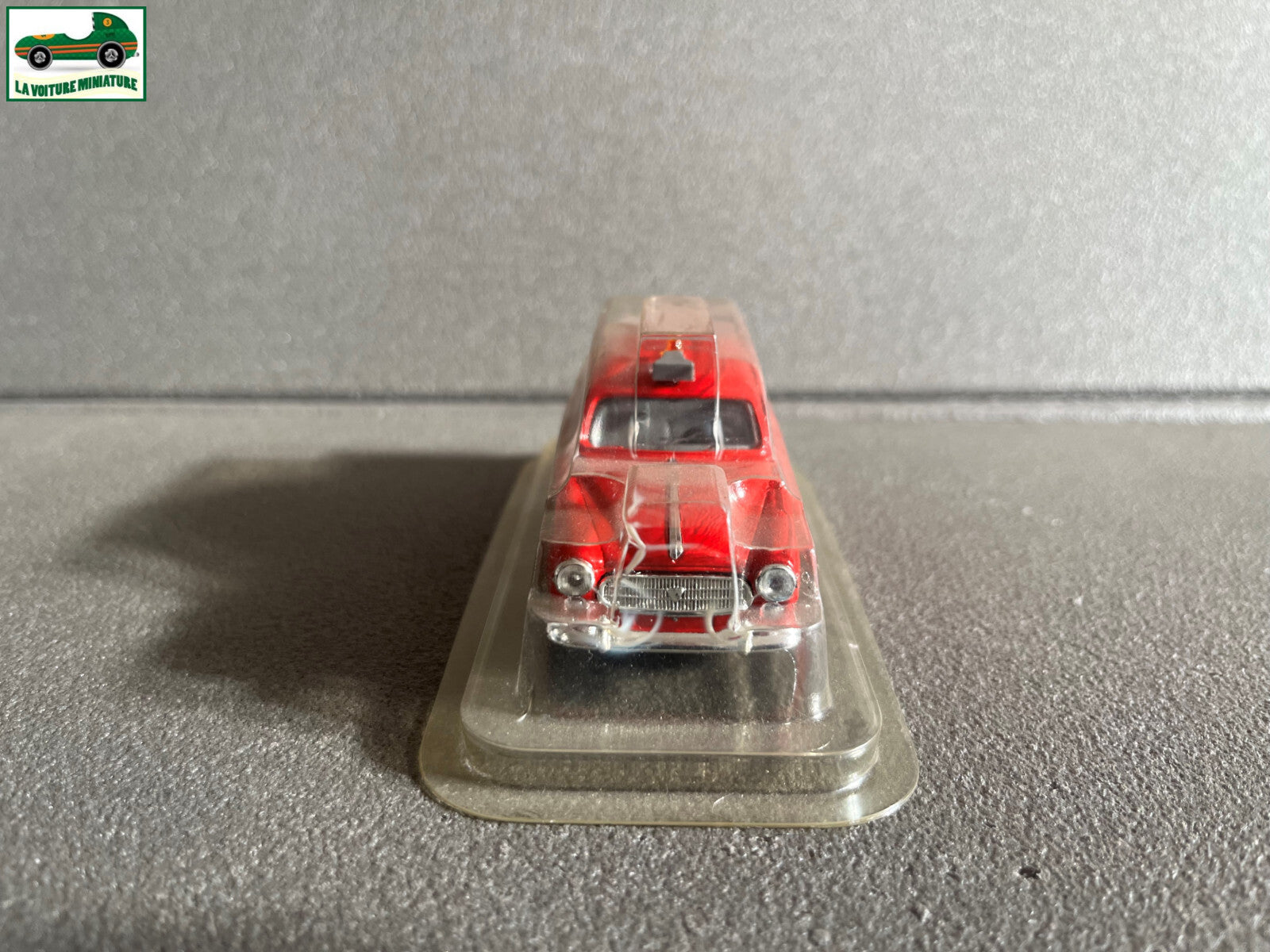 Voiture Miniature Peugeot 403 Pompiers Solido Hachette 1/43