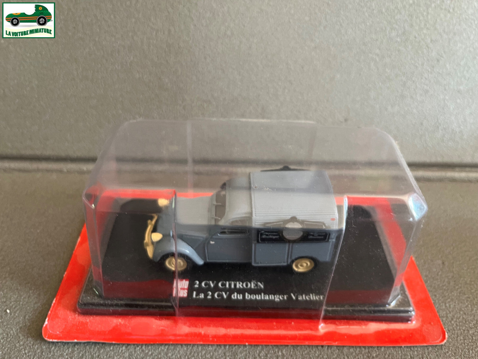 Voiture miniature Citroen 2cv 2 cv Boulanger Vatelier Auto Plus Hachette 1/43