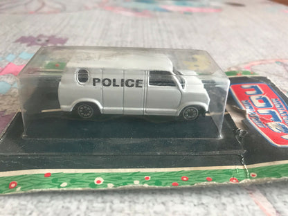 Ancienne Voiture Norev Miniatures Fourgon Police Type Majorette 1/64 Minijet