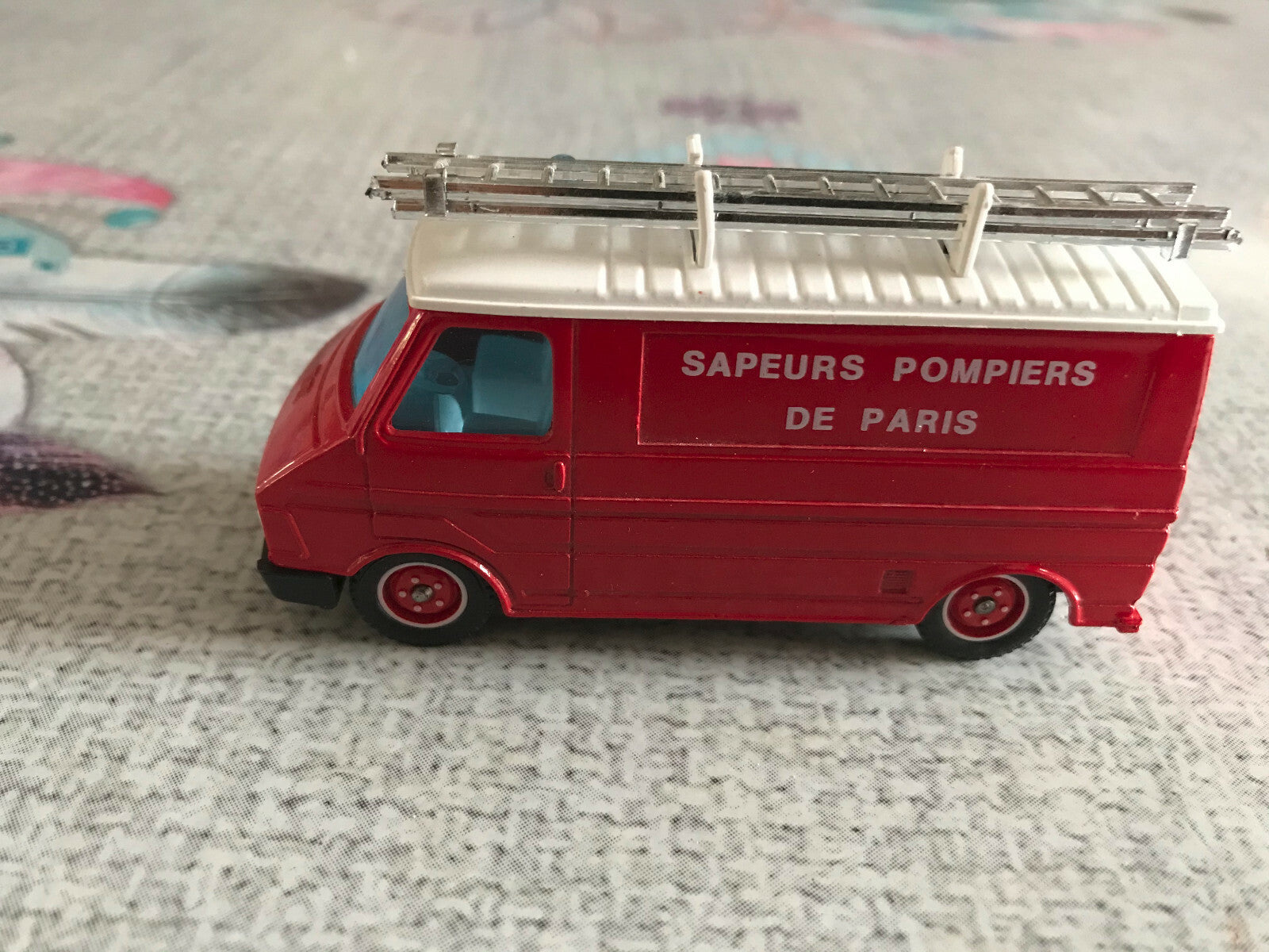 Voiture Miniature Citroen C35 Sapeurs Pompiers Paris Solido France au 1/50