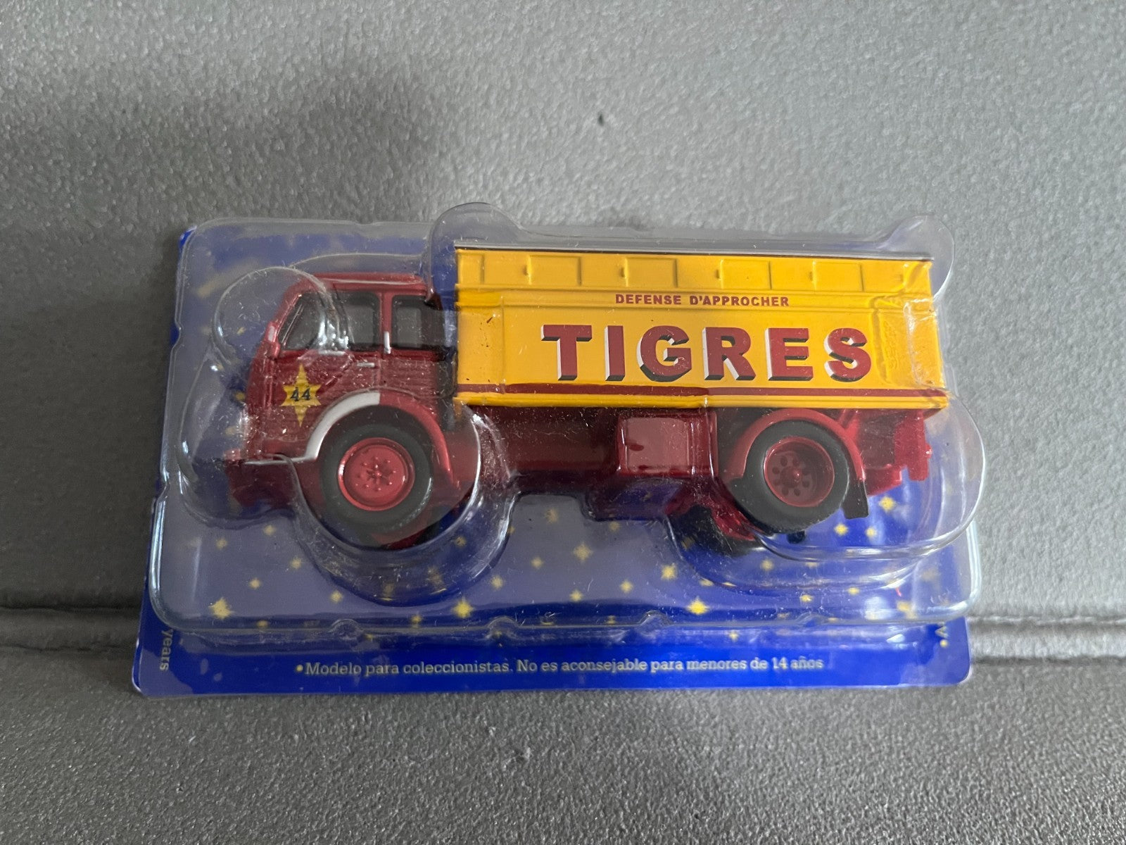Voiture Miniature Simca Cargo Tigres N°40 Cirque Pinder Altaya 1/50