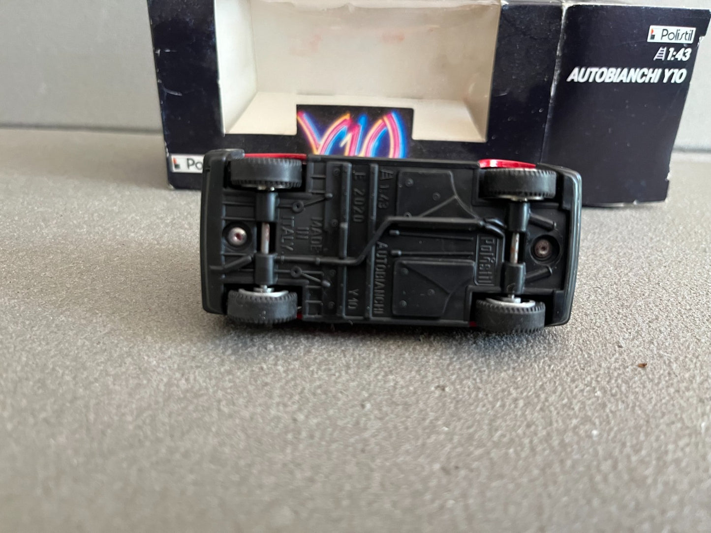 Ancienne Voiture miniature Autobianchi Y10 Polistil Italy au 1/43
