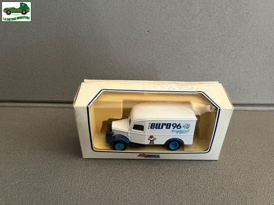 Ancienne Voiture miniature Bedford Lledo Euro 96 England Football
