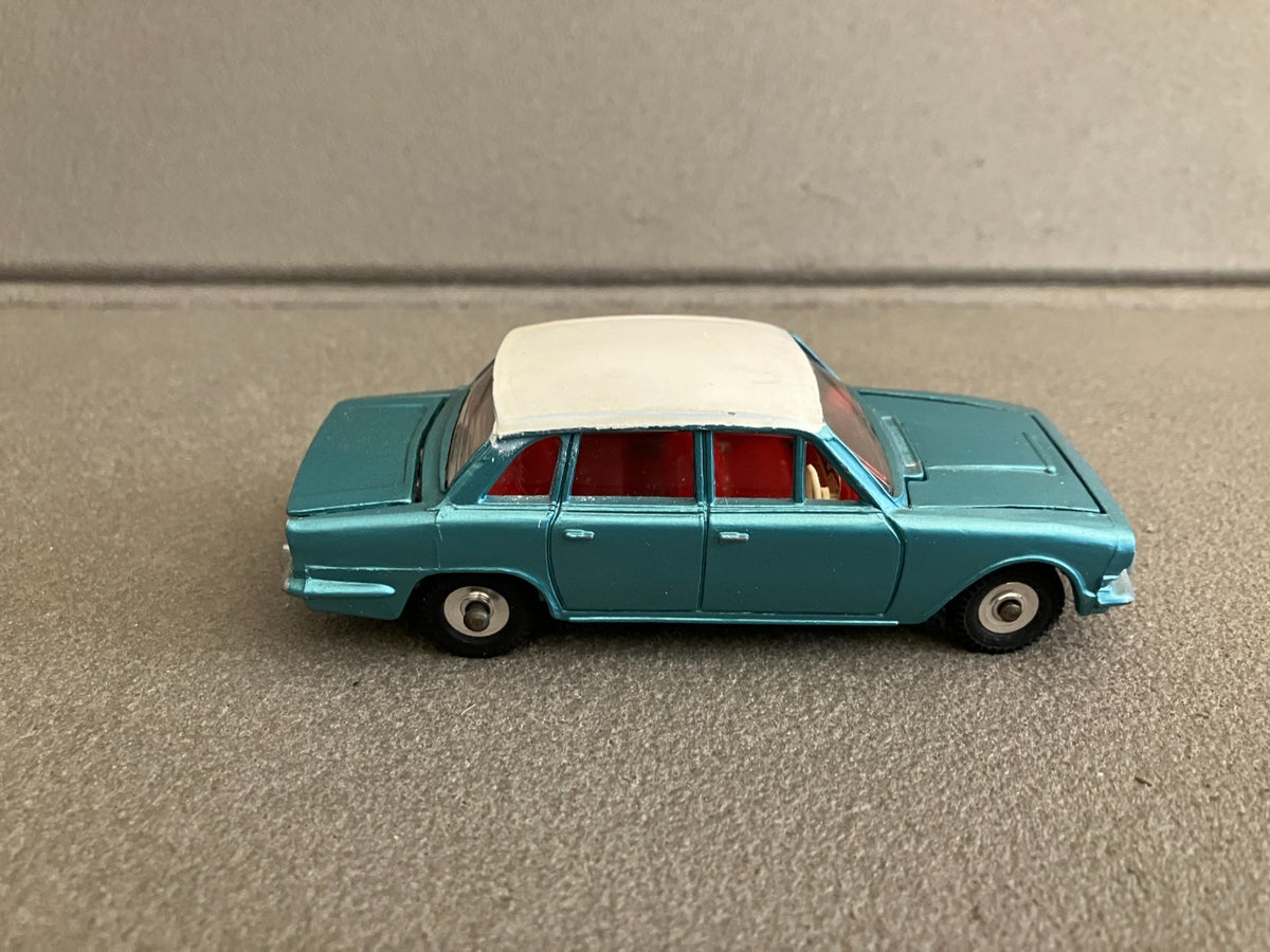 Ancienne Voiture Miniature Triumph 2000 135 Meccano England Dinky Toys 1/43