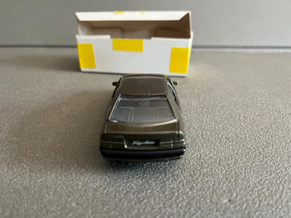 Jouet Ancien Voiture Miniature Citroen Xantia Burago  Rochetaillée 94 1/43