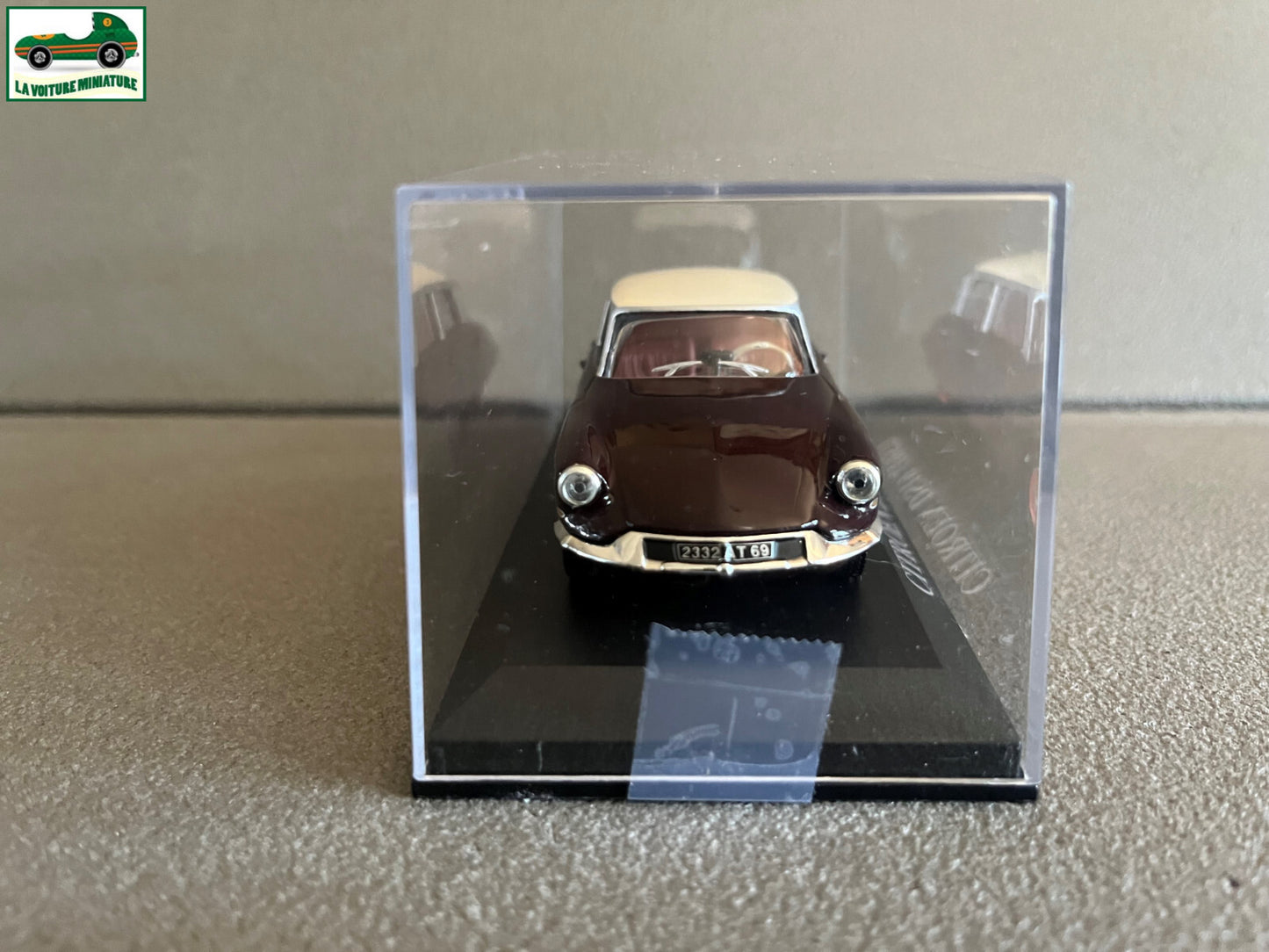 Voiture Miniature Citroen DS DS19 1957 au 1/43