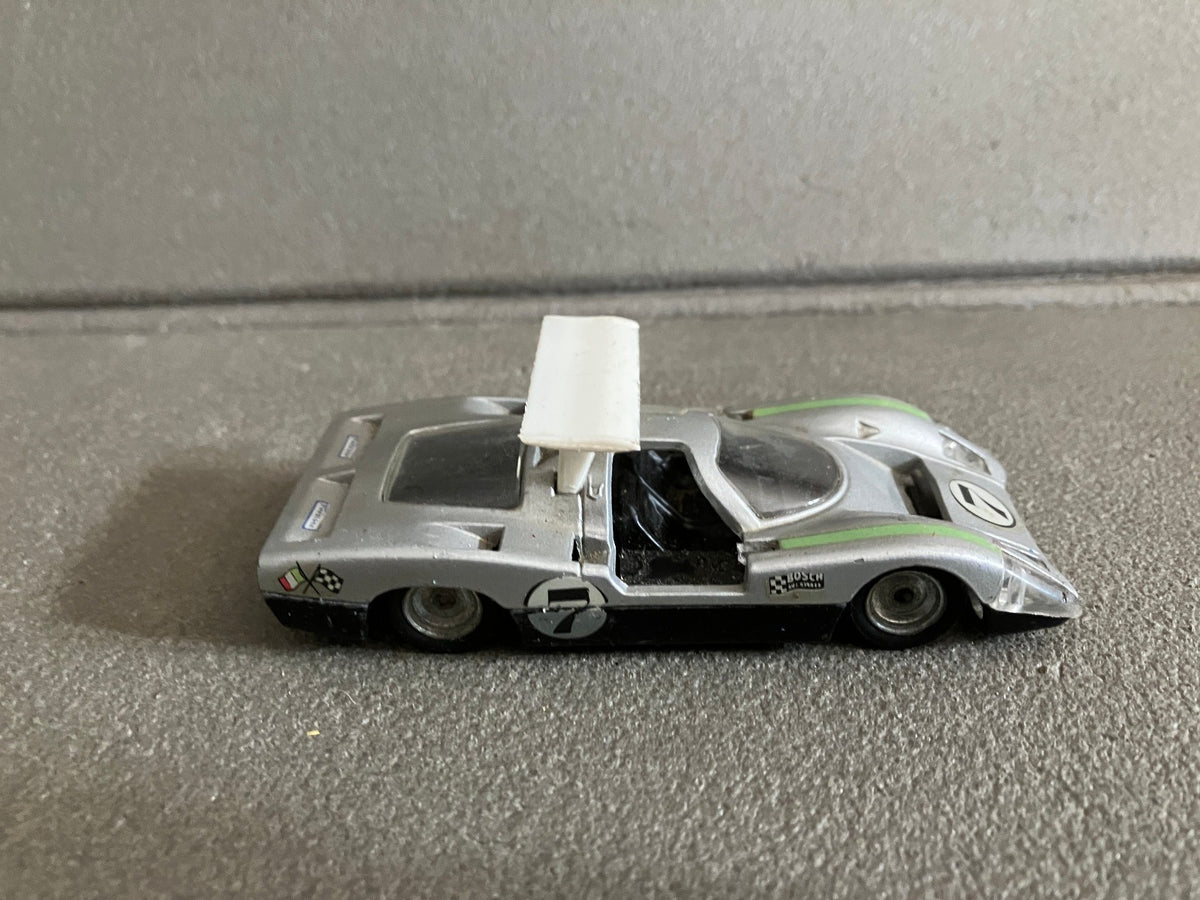 Ancienne Voiture Miniature Panther Bertone Politoys  Italy au 1/43 Epave