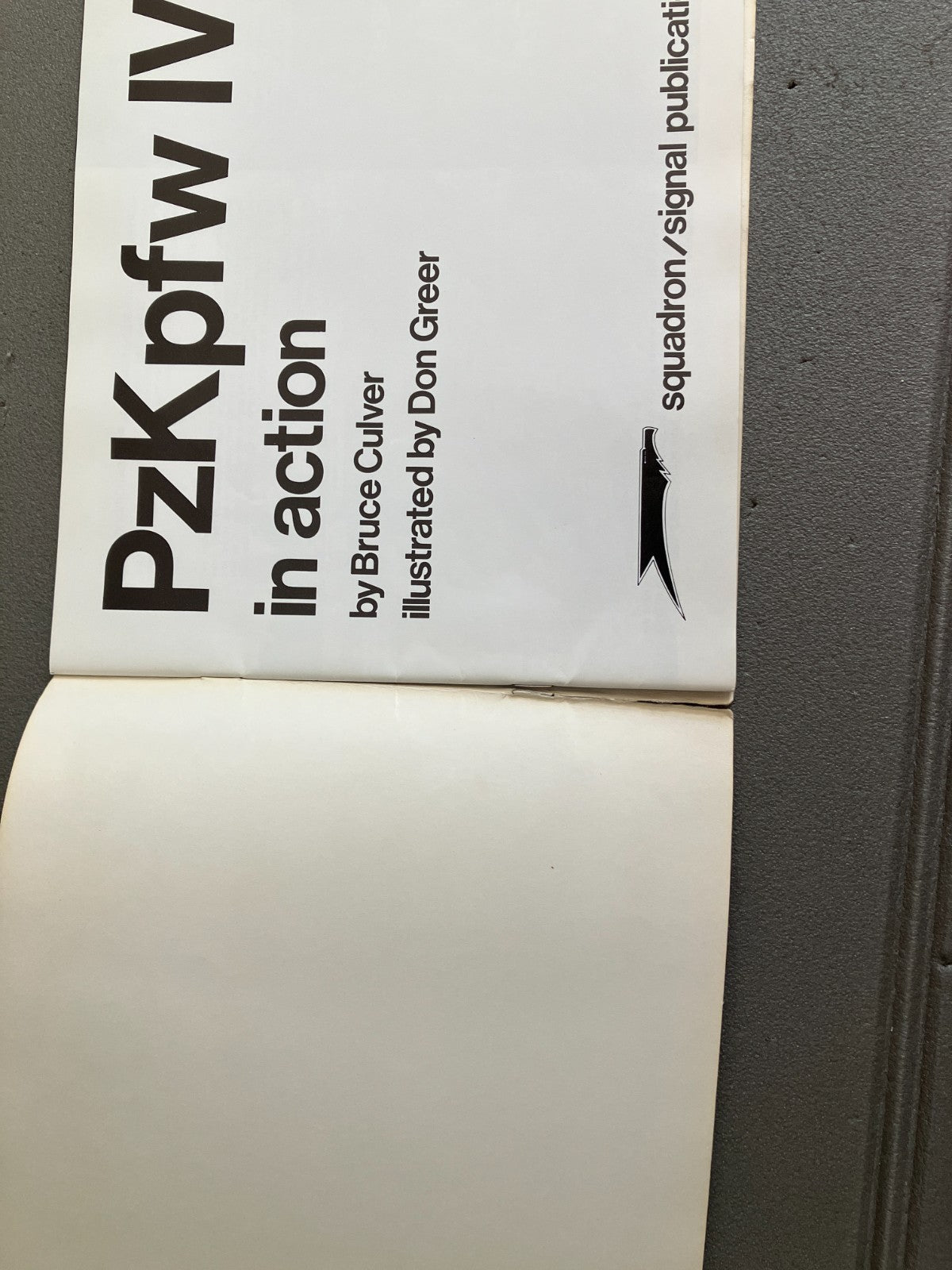 Livre Revue Militaire Char PzKpfw IV in Action Squadron Armor N°12