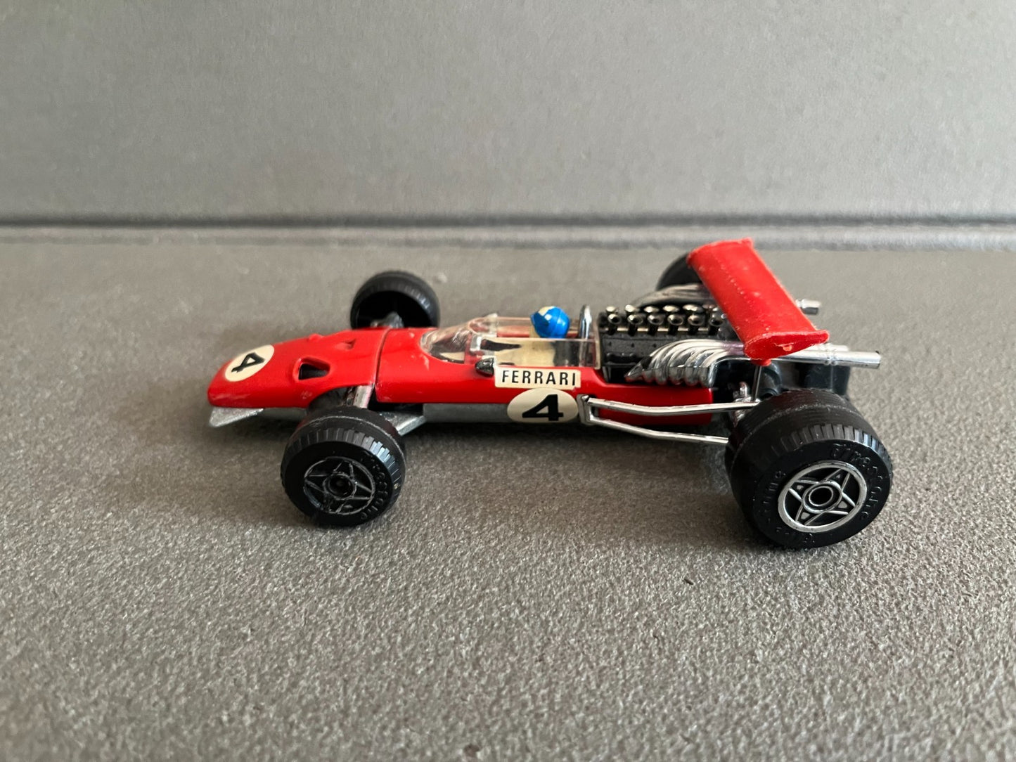 Jouet Ancien Voiture Miniature Ferrari F1 Politoys Italy au 1/32