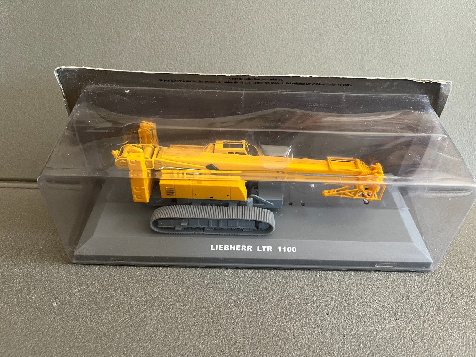 Miniature Véhicule de chantier Liebherr LTR 1100 Grue Mobile Hachette 1/72