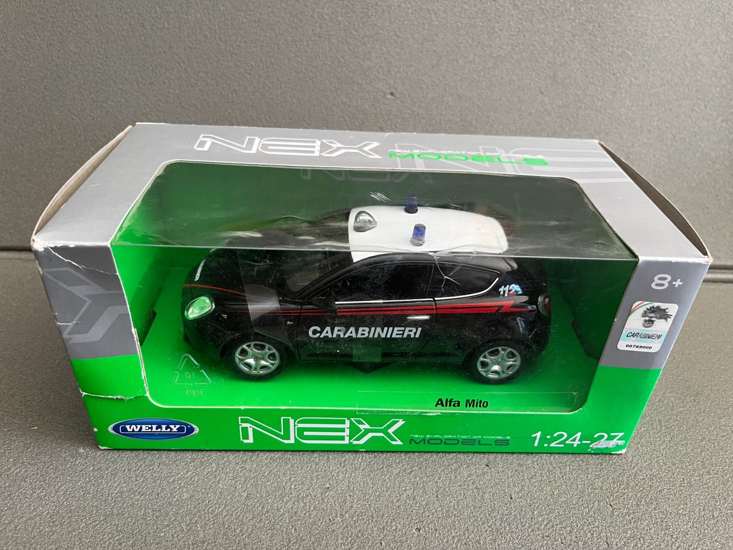 Voiture miniature Alfa Romeo Mito Carabinieri Welly au 1/24