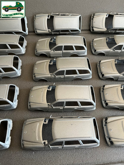 Voiture Miniature Lot 15 Carrosserie Majorette Mercedes Break Classe E 1/37