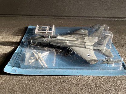 Avion miniature Militaire F-15C Fabbri Italeri 1/100