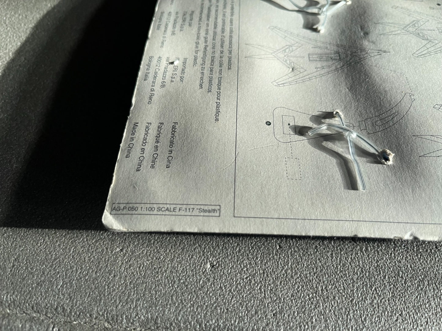 Avion miniature Militaire F-117 Stealth Italeri 1/100